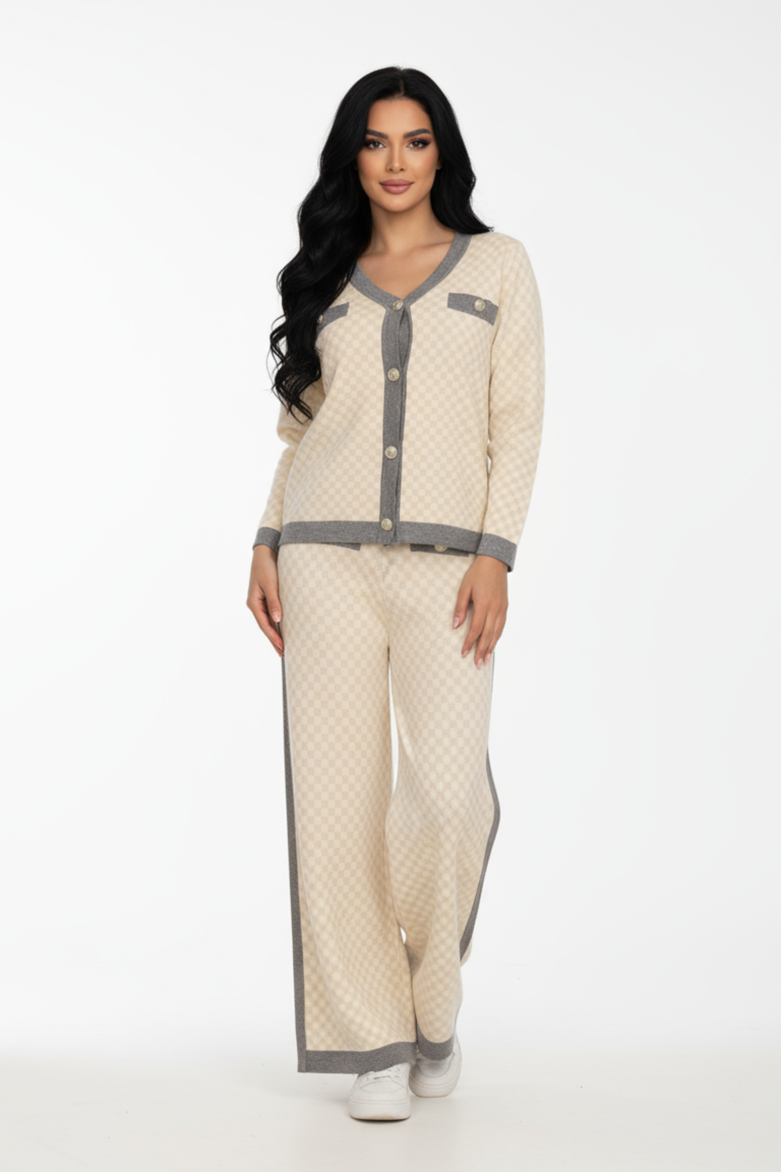 طقم كلاسيكي أنيق