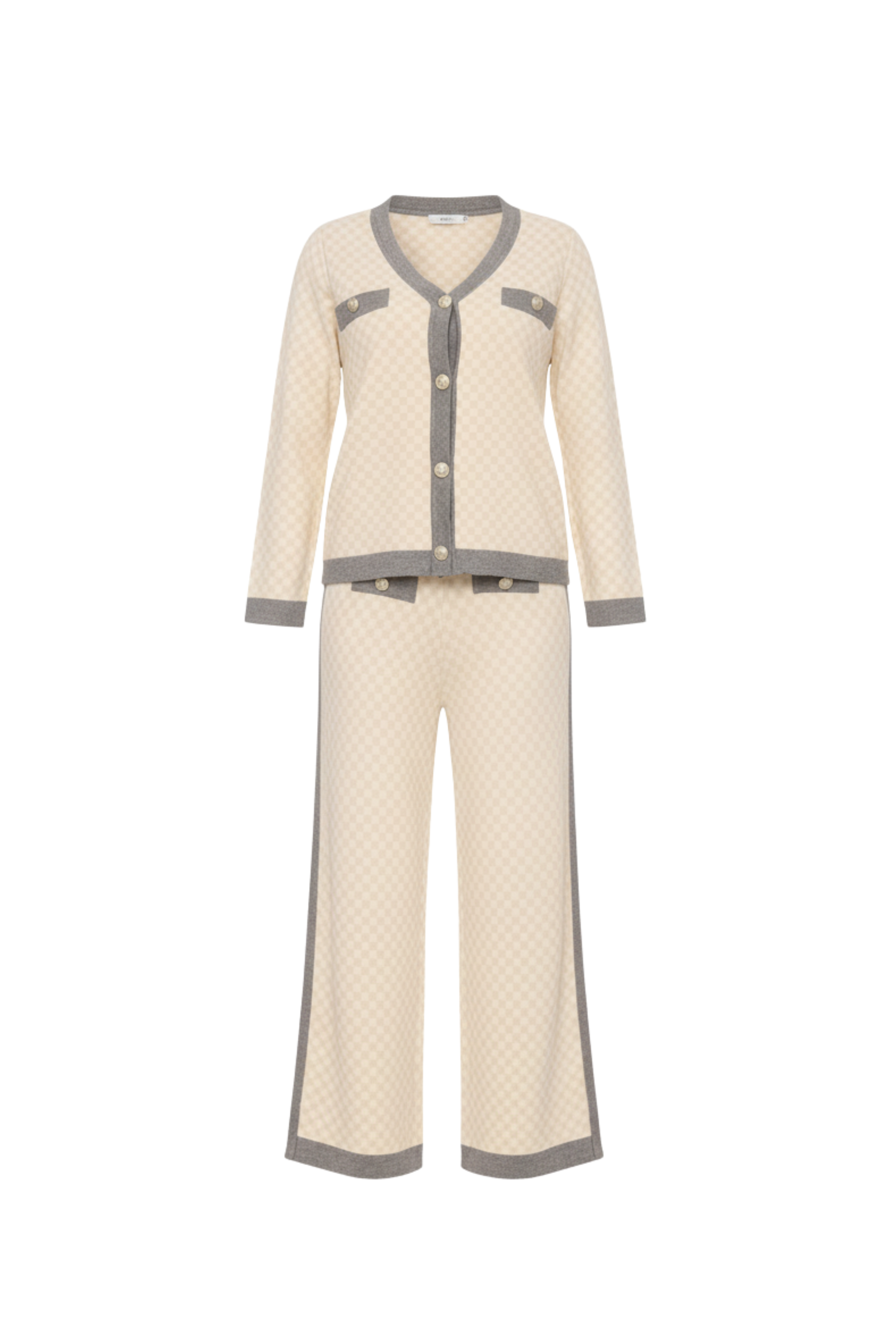 طقم كلاسيكي أنيق