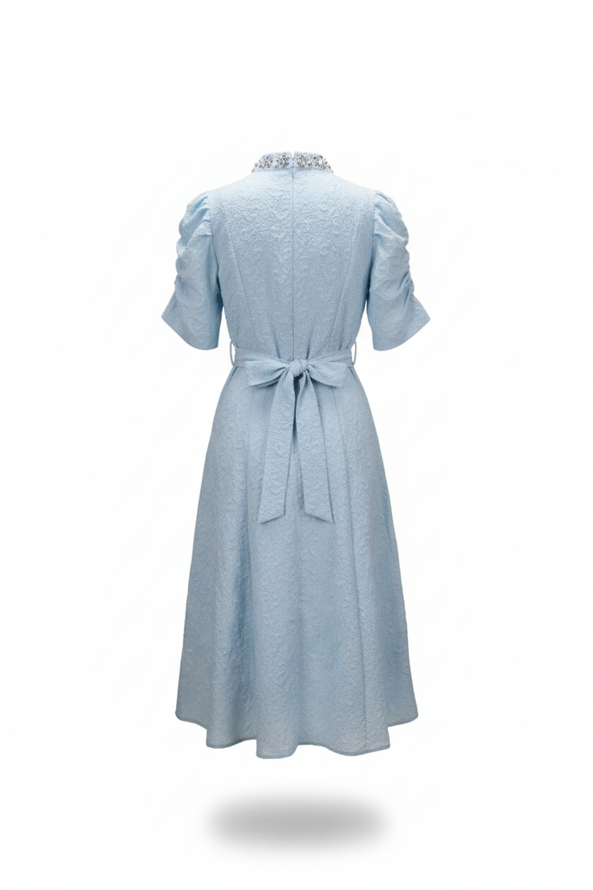 فستان سواريه مرصع بالفصوص مع حزام أنيق