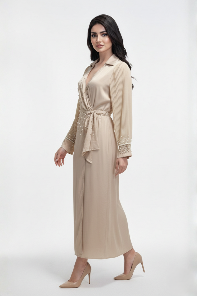  فستان بيج أنيق بتطريز لؤلؤي